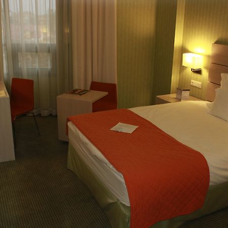 Hotel Golden Tulip Ana Tower Sibiu Luaran gambar
