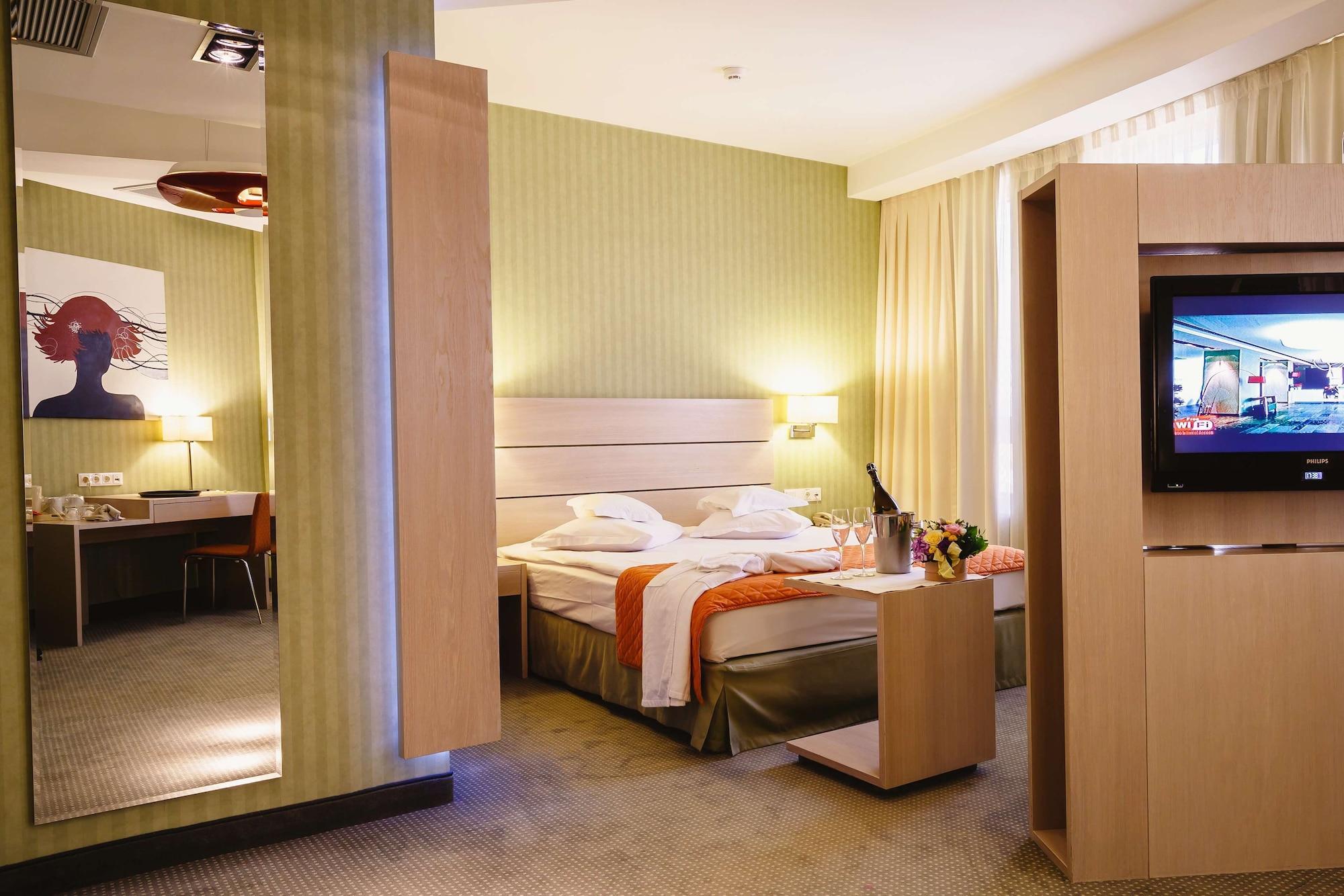 Hotel Golden Tulip Ana Tower Sibiu Luaran gambar