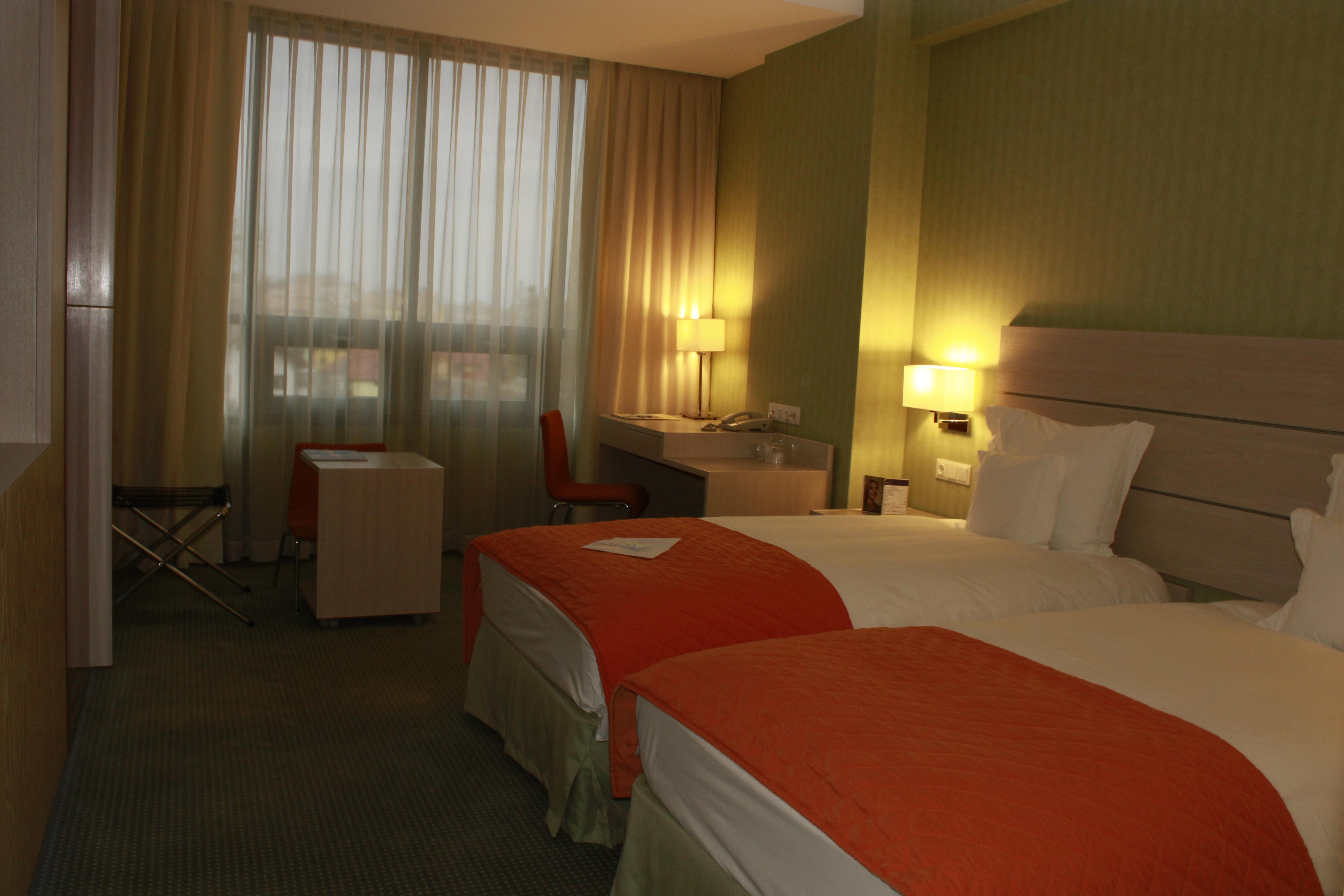 Hotel Golden Tulip Ana Tower Sibiu Luaran gambar