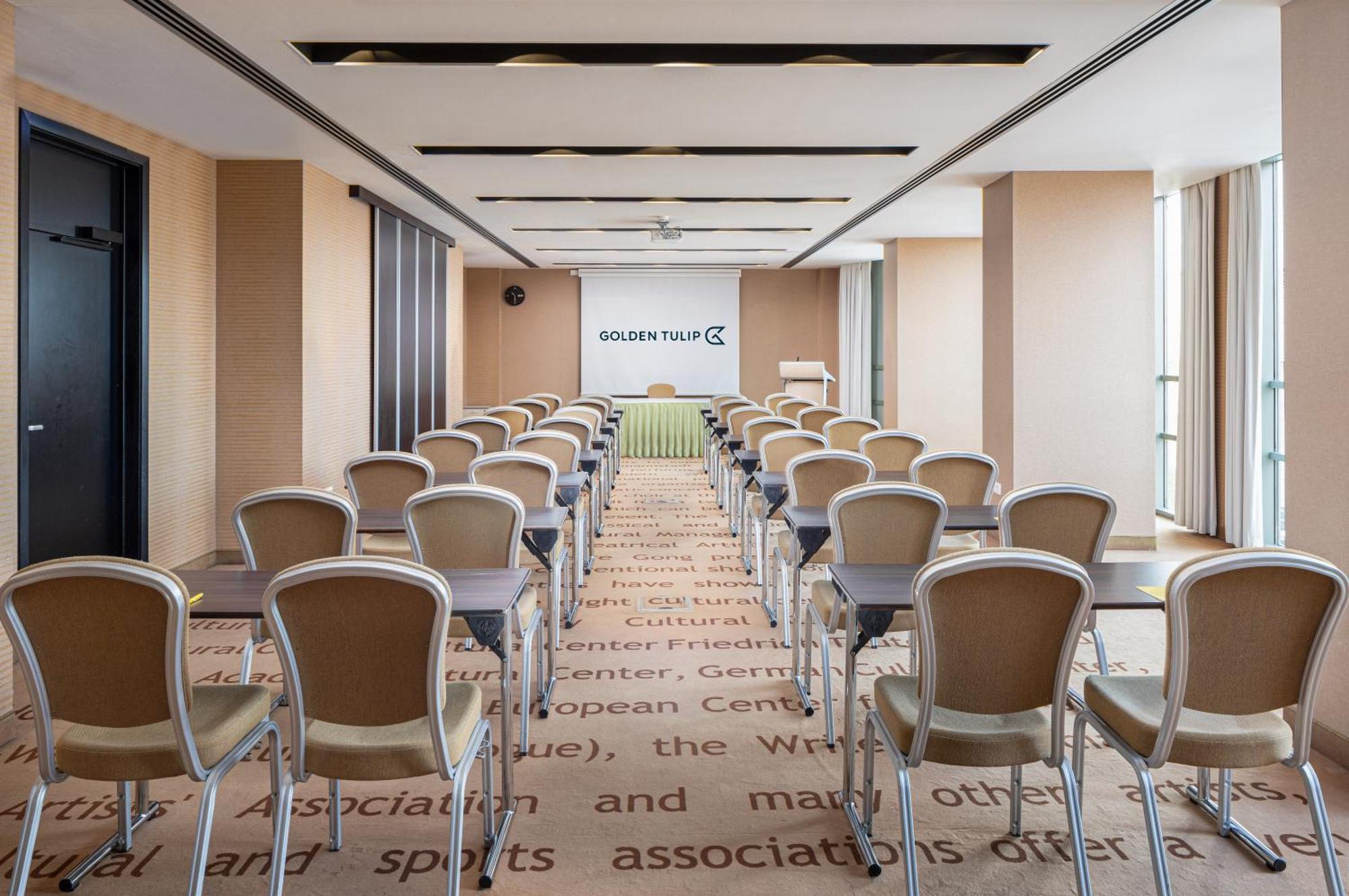 Hotel Golden Tulip Ana Tower Sibiu Luaran gambar