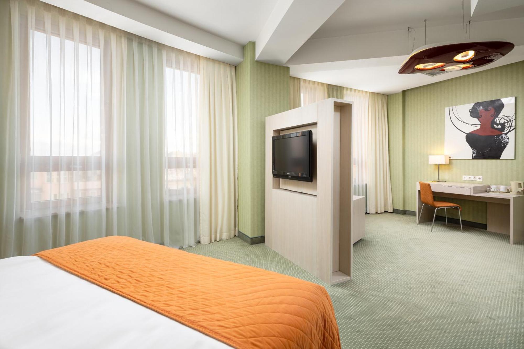 Hotel Golden Tulip Ana Tower Sibiu Luaran gambar
