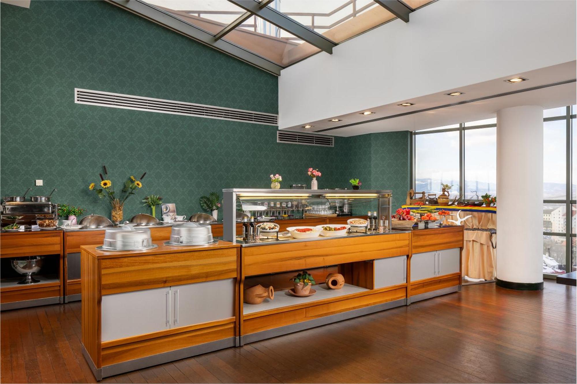 Hotel Golden Tulip Ana Tower Sibiu Luaran gambar