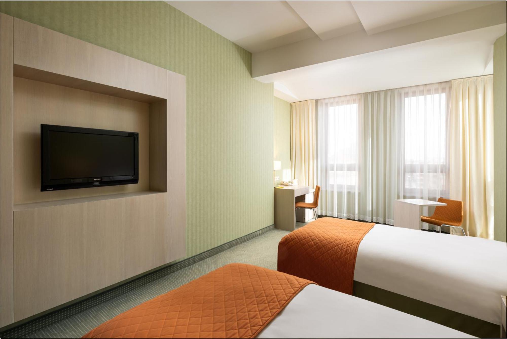 Hotel Golden Tulip Ana Tower Sibiu Luaran gambar