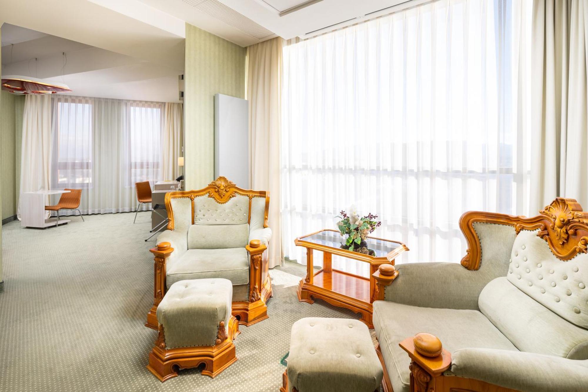 Hotel Golden Tulip Ana Tower Sibiu Luaran gambar