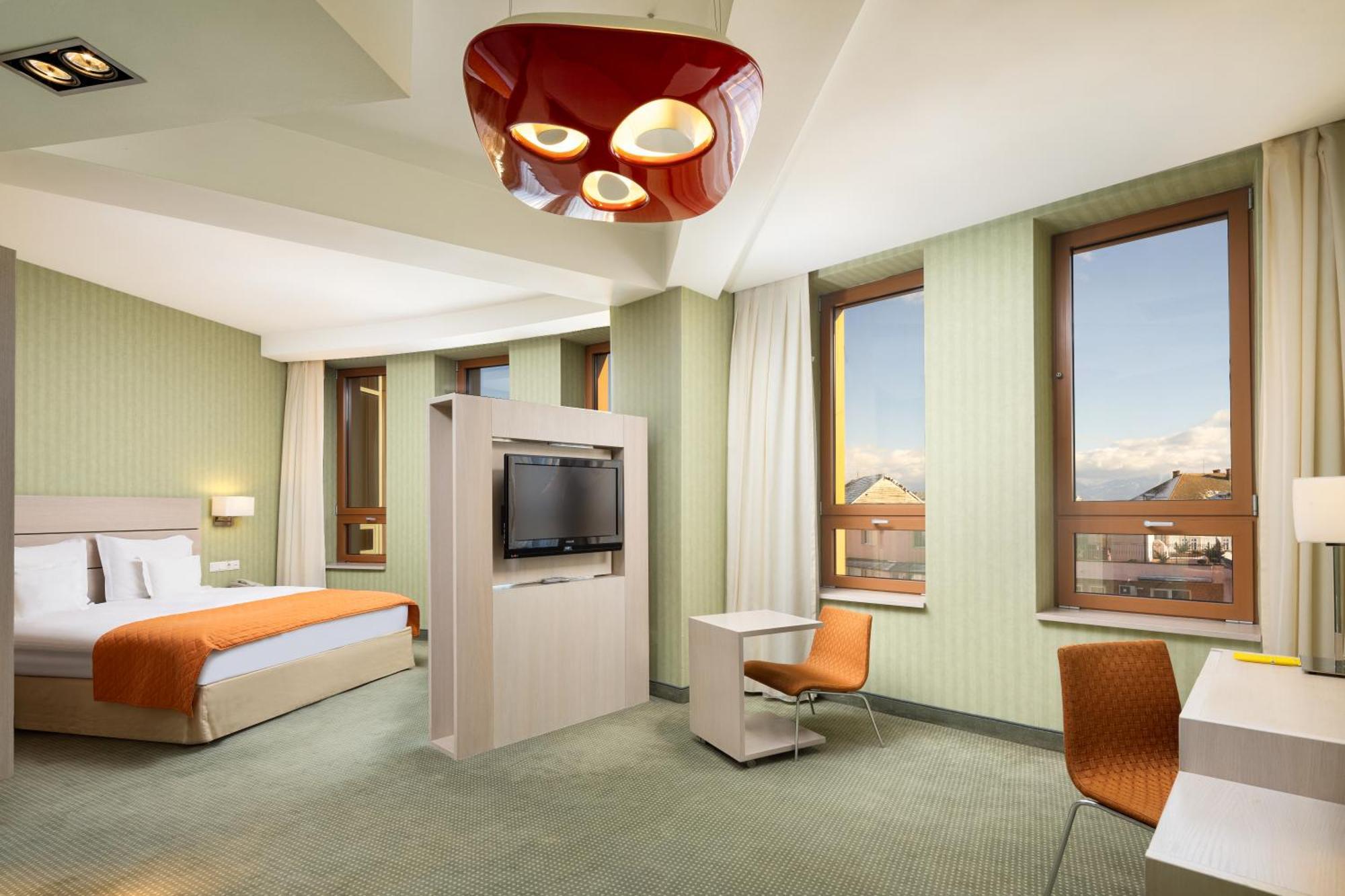 Hotel Golden Tulip Ana Tower Sibiu Luaran gambar