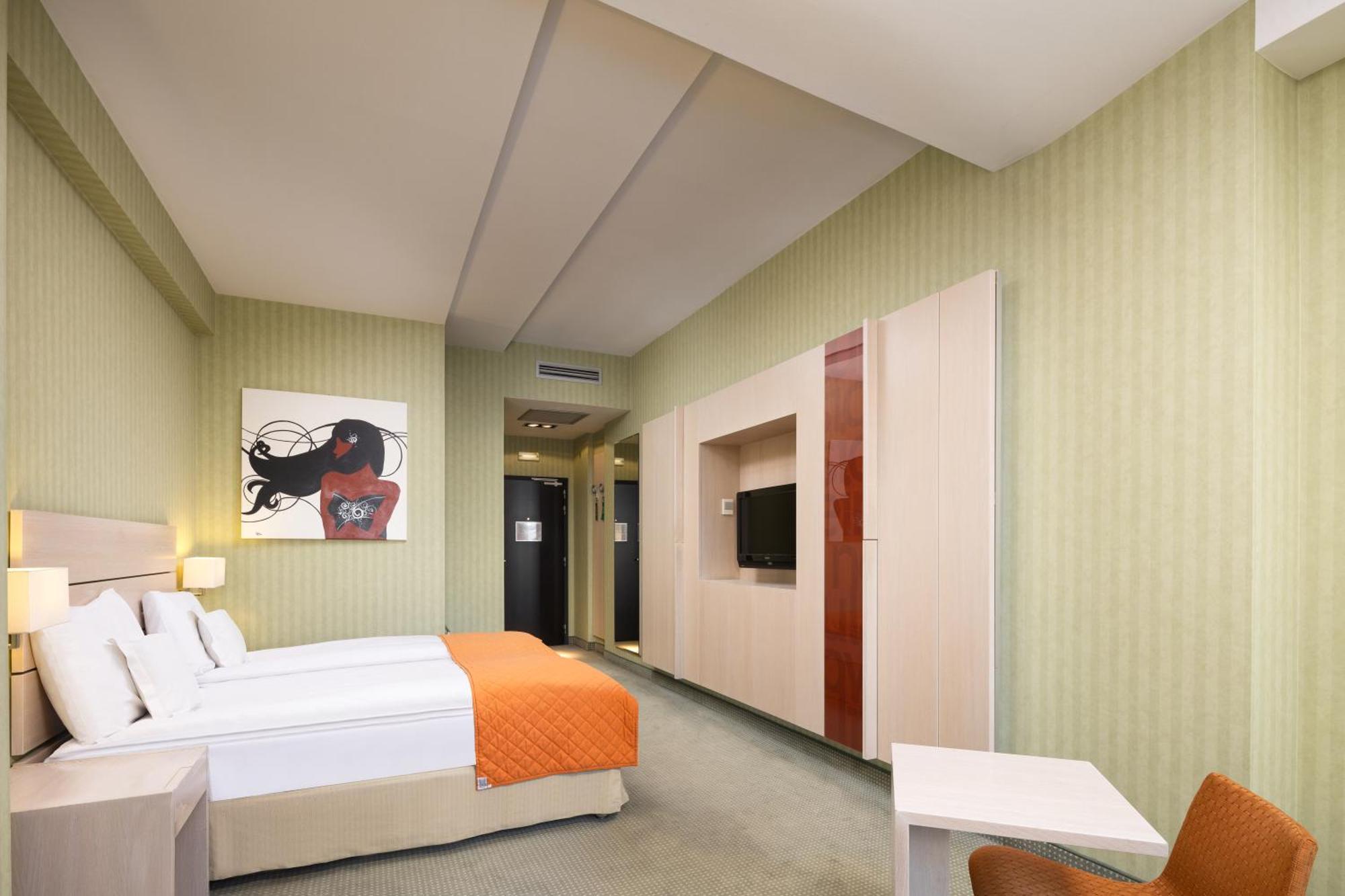 Hotel Golden Tulip Ana Tower Sibiu Luaran gambar